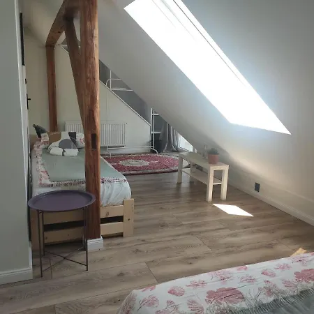 Jeziorna 26 *